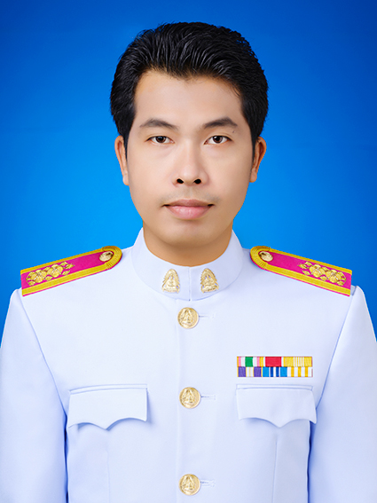 อาจารย์สุเทพ สุดเอี่ยม